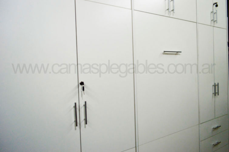 Mueble camas rebatible para 1 plaza con placard vestidor y cajoneras
